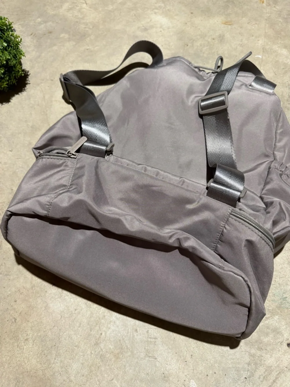 Beyond Yoga Drawstring Backpack Gym Bag Neutral Gray Workout Exercise‎ Sports
